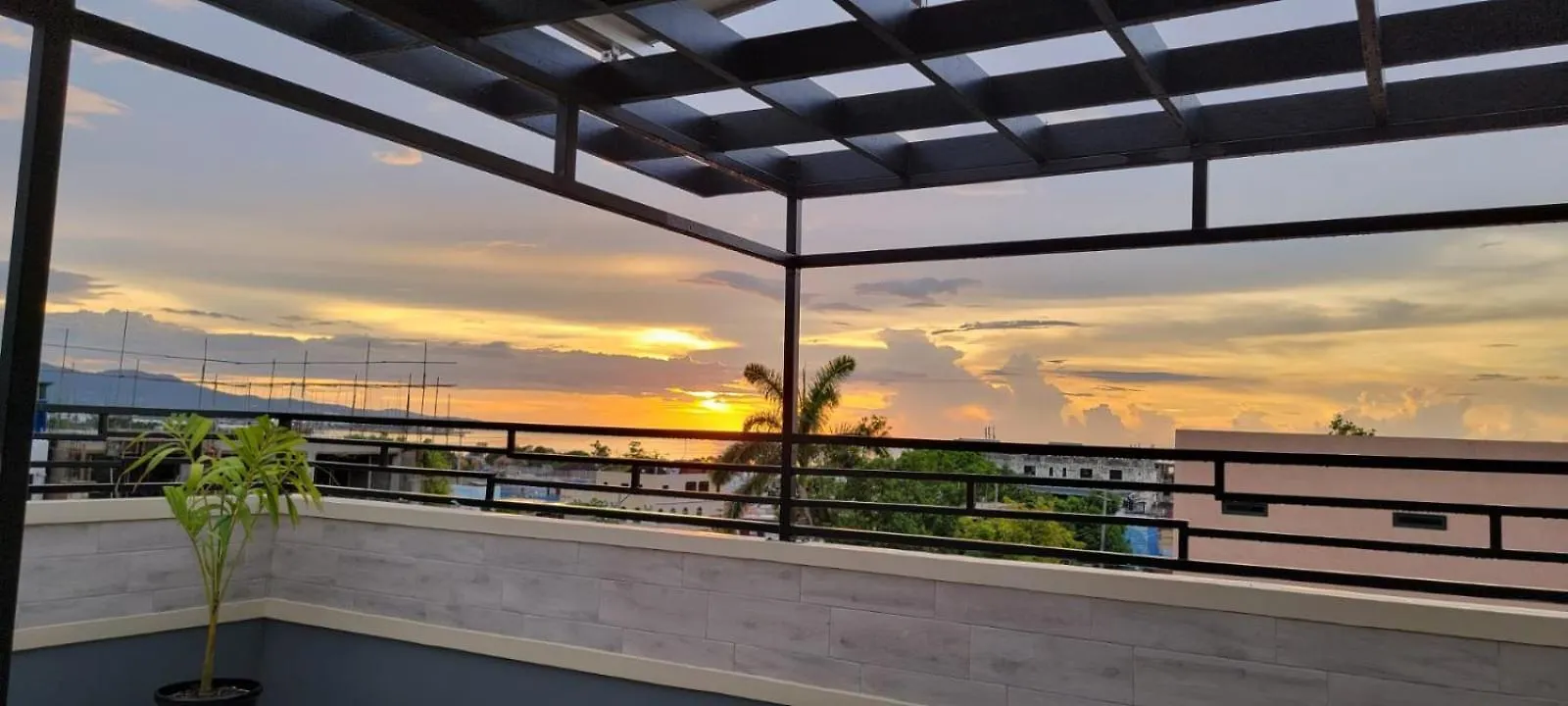 Addvantage Point Apartments Montego Bay